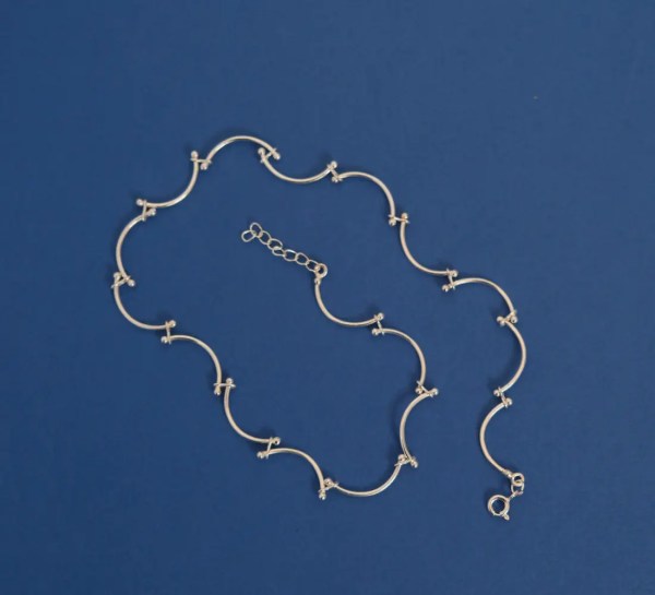Serving Curves Necklace - Image 3